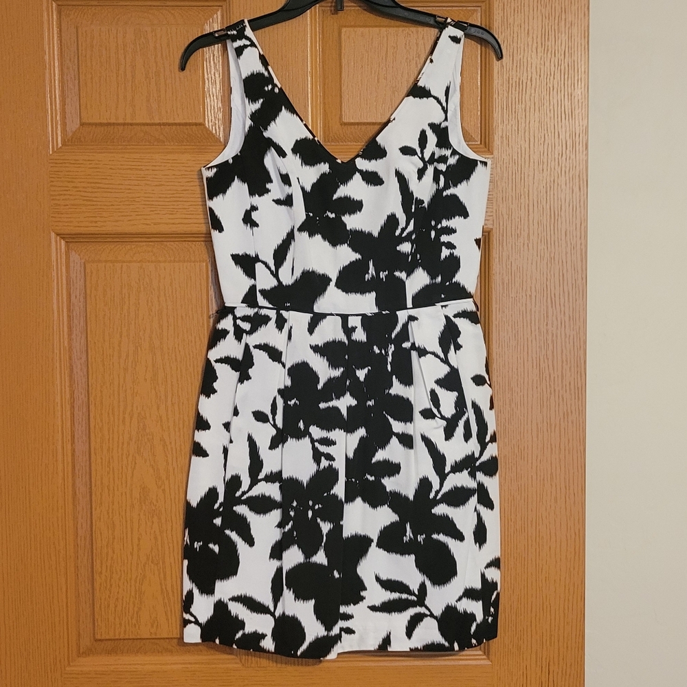 White House Black Market Black and White Belted Mini Dress